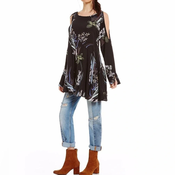 FREE PEOPLE Sz XS CLEAR SKIES ASYMMETRIC HEM COLD SHOULDER TUNIC BLACK 1228 - Picture 2 of 12